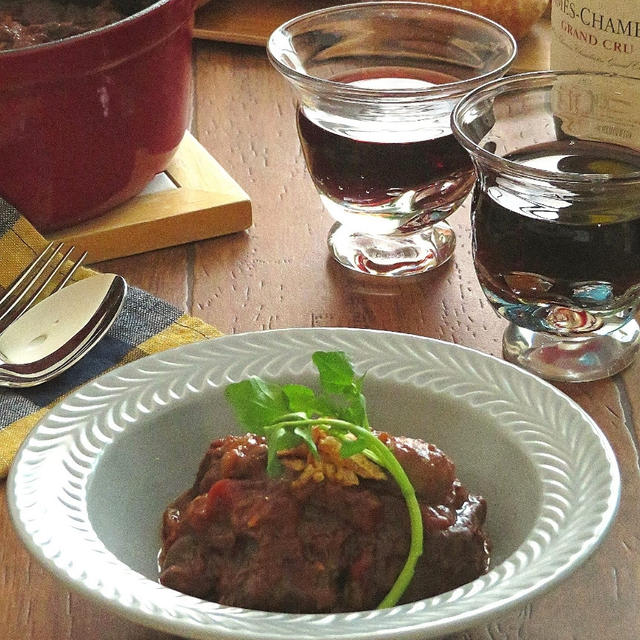 【ワインに合うお料理フェア】牛肉の赤ワイン煮込み♪