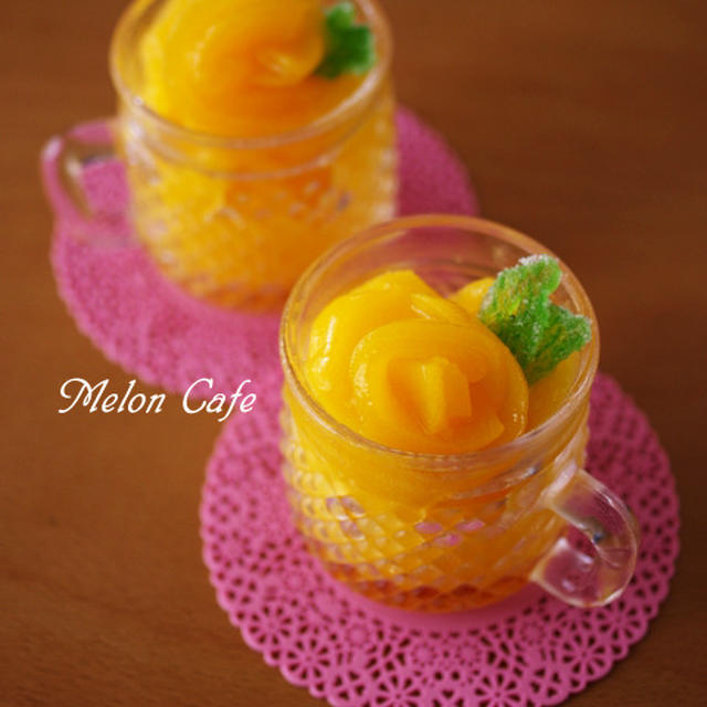 黄桃の贅沢ソルベ☆材料ふたつ、缶詰で簡単ひんやりシャーベット♪