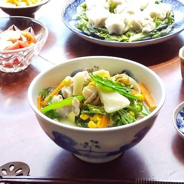 ちゃぶ台でごはん♪ 野菜たっぷりちゃんぽんと焼売