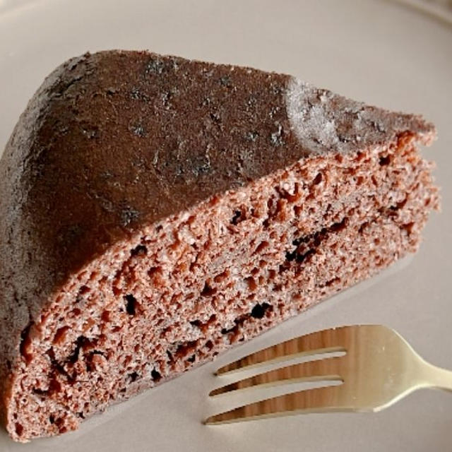 【チョコ不使用】炊飯器で作るふわふわチョコケーキ