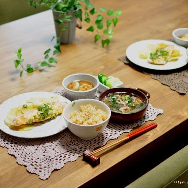 鰹風味の具だくさん春雨スープと松山揚げの炊き込みご飯、例のタクシーの場面（笑）