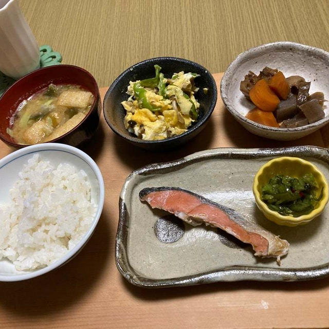 半額鮭メインのザ和食晩御飯♪