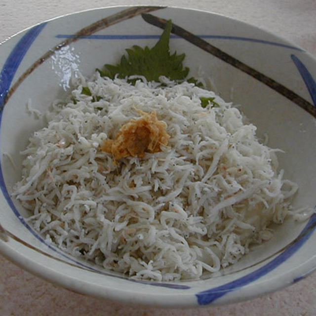 釜揚げしらす丼