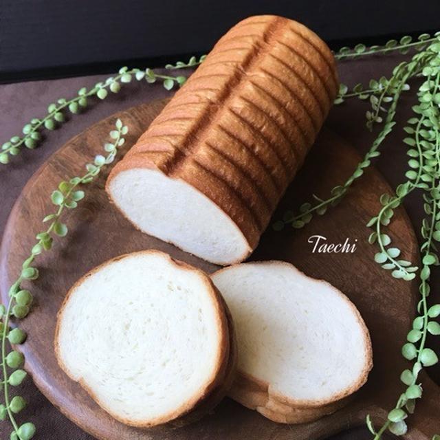 トヨ型 生クリームパン