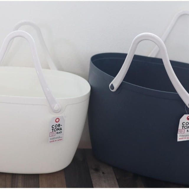 防水仕様で家事からアウトドアまで大活躍！ダイソーならあの“コルトナバッグ”が約半額！