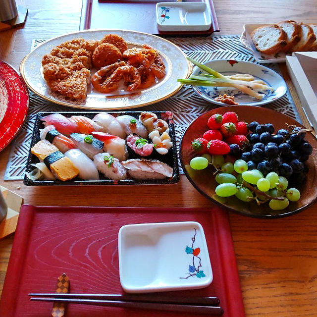 スマル亭で桜えびかき揚げ＋モーニングで朝ごはん、夜は惣菜で家呑み