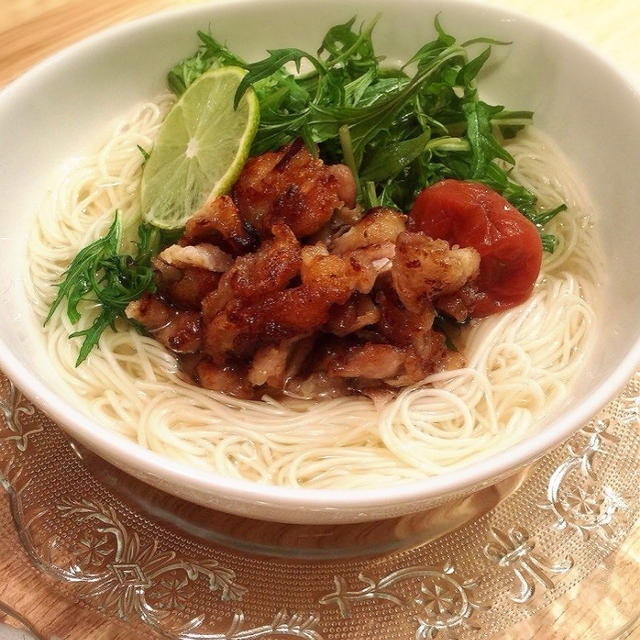 【白だし×ごま油】カリカリ豚と水菜のあったか素麺