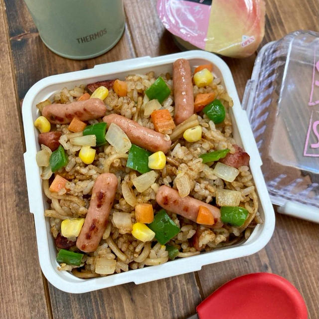 そば飯弁当と　オードブル