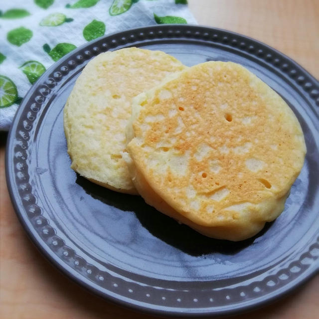 【卵なし・小麦粉なし】モッチリぶ厚い♪米粉と豆腐のパンケーキ