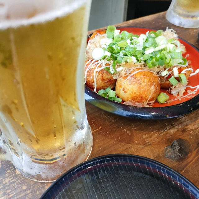 大阪グルメ食べ歩き〜＼(^o^)／たこ焼き最高ですね♪