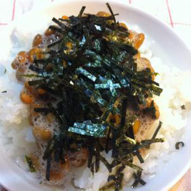 お茶漬け納豆　と　ごはんの友