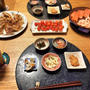 ダンナごはん！刺し盛りと焼餃子と小鉢５品で晩酌