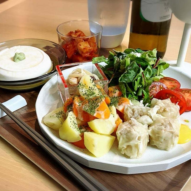 肉焼売と野菜しっかりワンプレート献立。