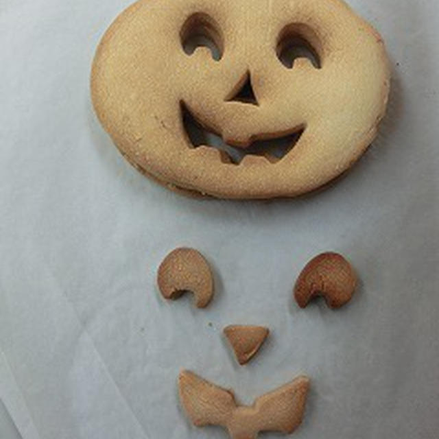 ハロウィンのクッキーに挑戦！！