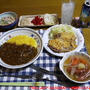 【夕食】伊万里牛カレー・ポークピカタ・マカロニツナサラダ…