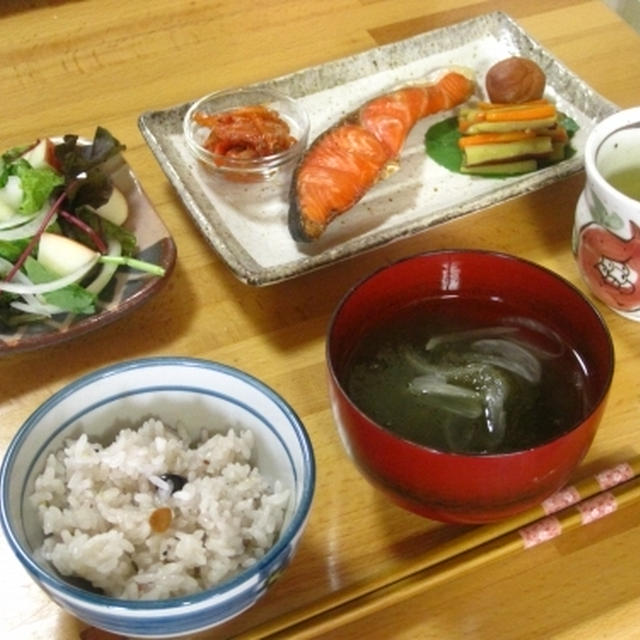 鮭定食でヘルシーな朝ご飯☆