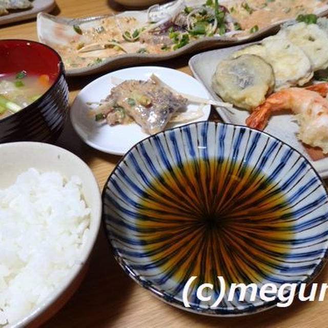 冷蔵庫の野菜とえびで天ぷら＆カツオのたたきの夕食