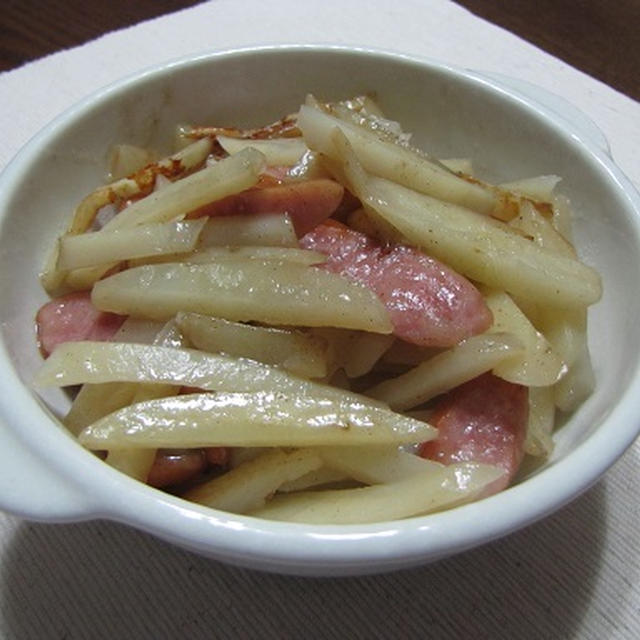 じゃがいもとウインナーの炒めもの