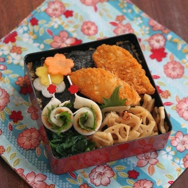 そぼろ海苔弁 ✿ 残り物で麻婆グラタン♪