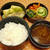 これは困った！おかずが沢山入ります。　豚のしょうが焼き弁当