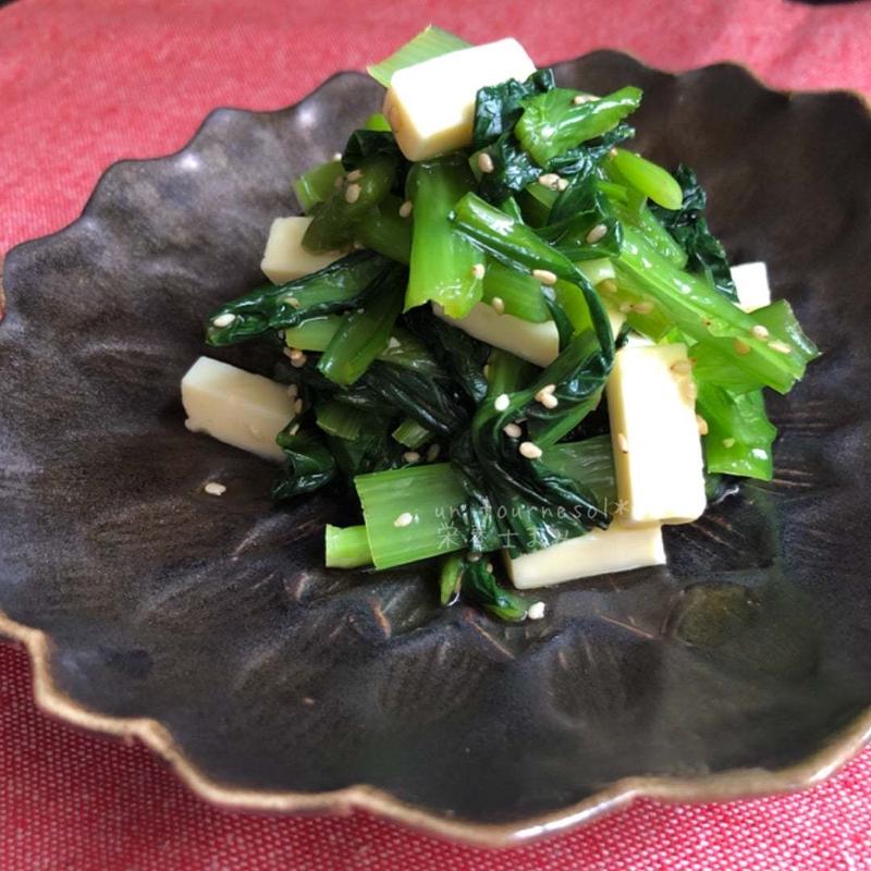【旬野菜で骨粗しょう症予防】小松菜とチーズのごま酢和え♡レシピ