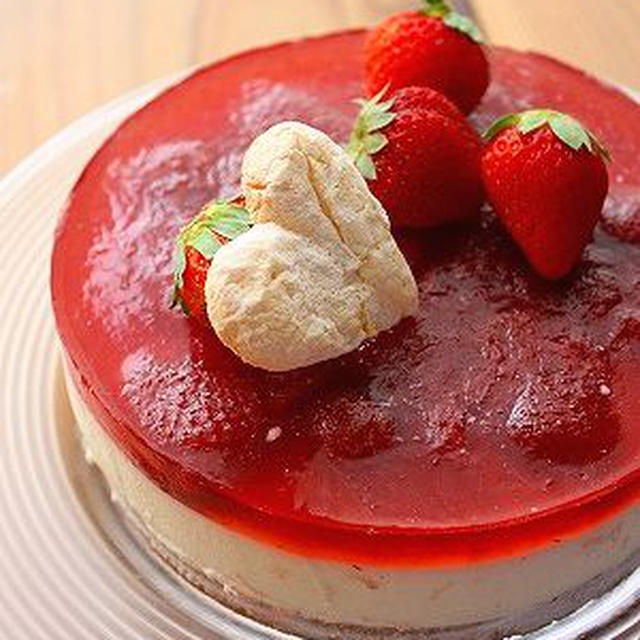 いちごのレアチーズケーキ