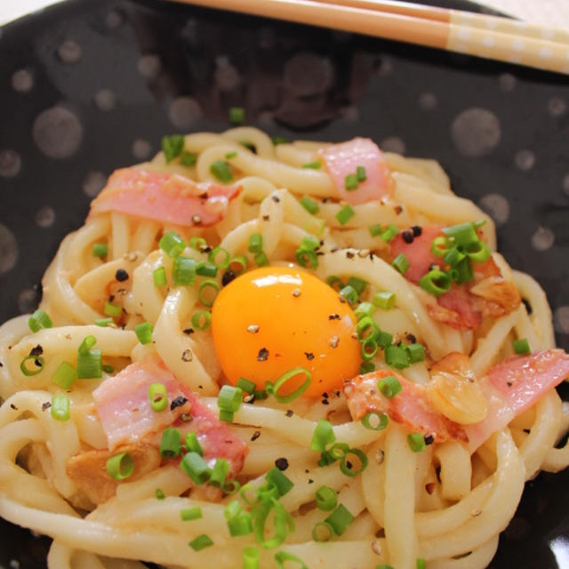 ヘルシーな釜玉カルボナーラ風うどん