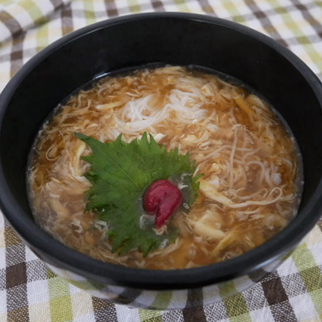 海の精ねり梅で、梅入りたまごとじにゅう麺