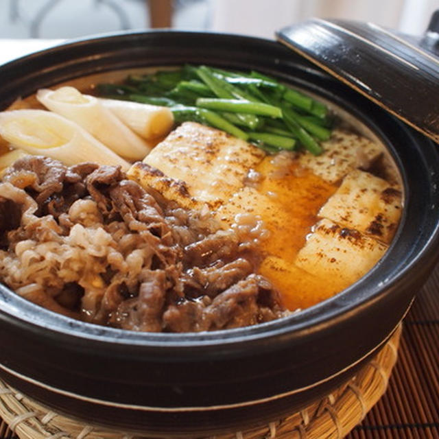 お出汁たっぷり肉豆腐。