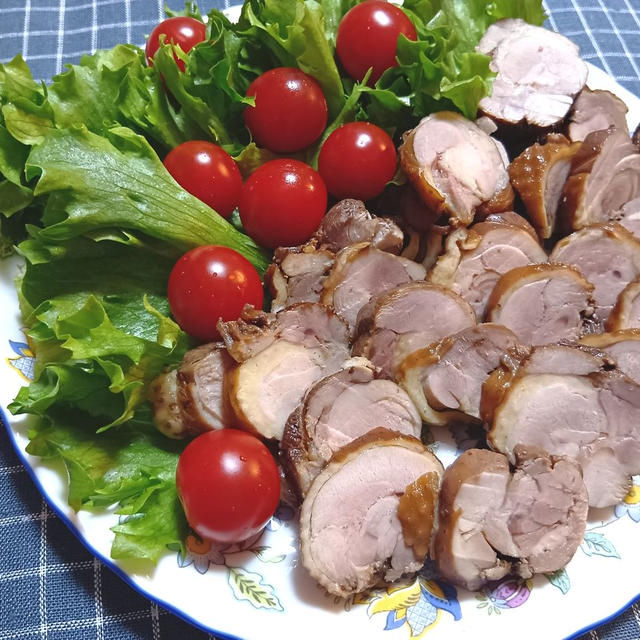 今週の一押し！鶏もも肉の紅茶煮、豚ヒレ肉の紅茶煮、豚汁