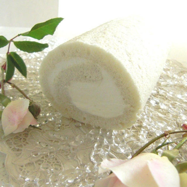 白いスポンジのロールケーキ By 吉村ルネ Rune さん レシピブログ 料理ブログのレシピ満載