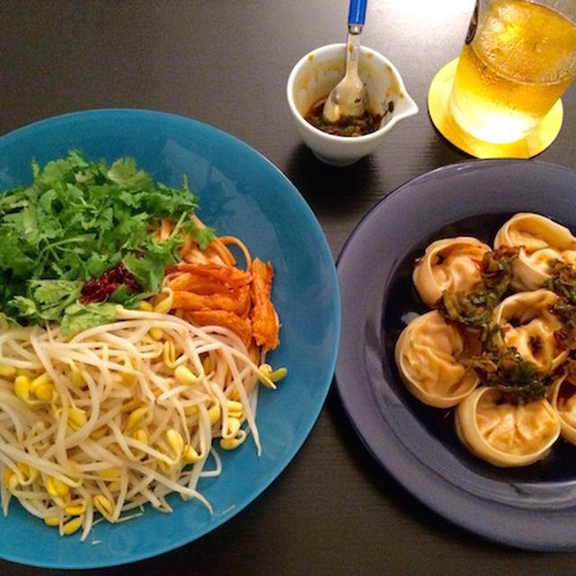 チョルミョン風うどんとマンドゥ。