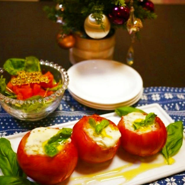 「今日のイチオシ！」で掲載【クリスマスに　モッツァレラチーズとトマトのオーブン焼き】