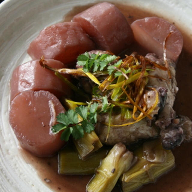 鶏肉と大根の赤ワイン煮