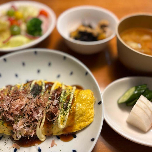 チーズ入りとんぺい焼きと簡単ぬか漬けのおうちごはん