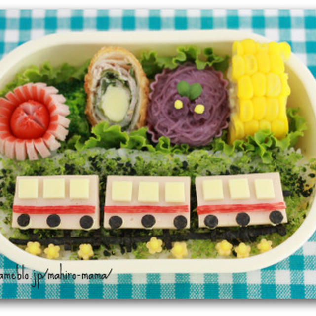 ピンクの電車のお弁当♪
