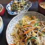頭に来た時は野菜たっぷり摂取　＆　春菊の卵炒め
