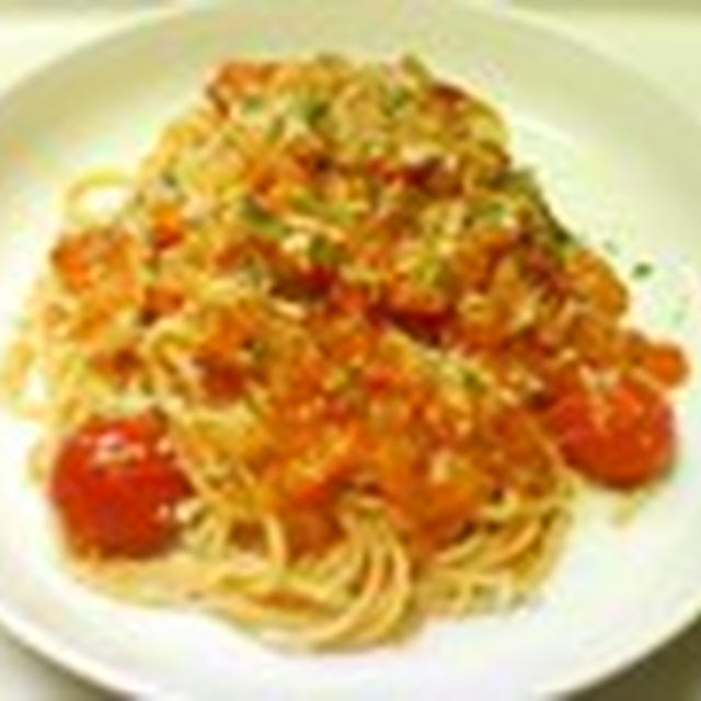 ベーコンとプチトマトのトマトソース
