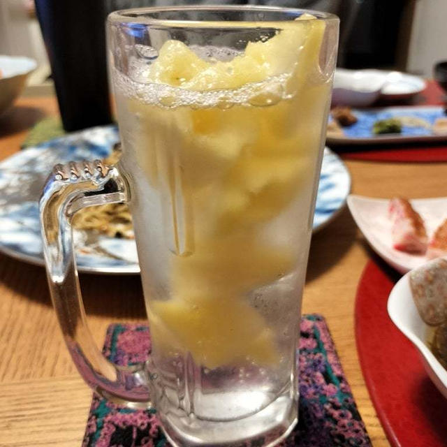 冷凍パインサワー　焼酎と炭酸と一緒にグラスに入れるだけ