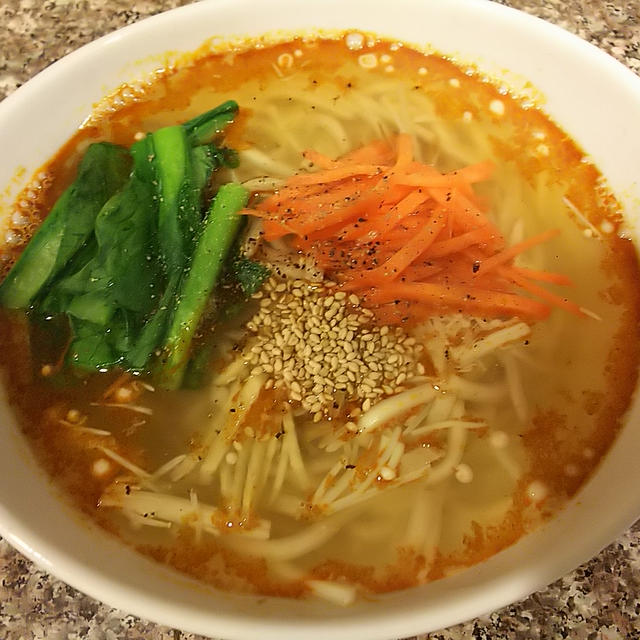 シャキシャキ野菜のトムヤムクンうどん