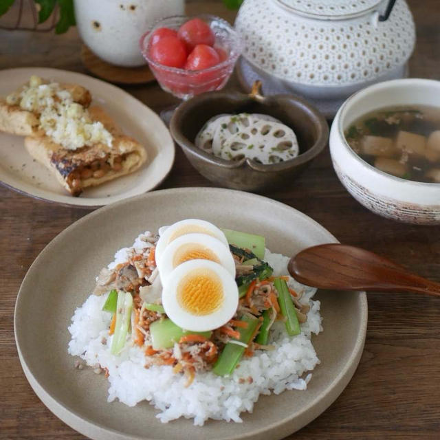 盛り沢山のお昼ごはん