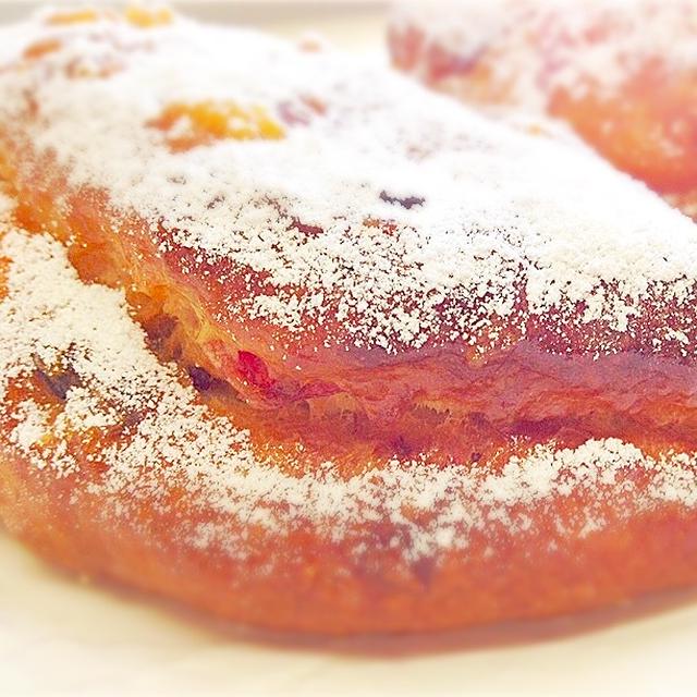 クリスマスといえば、リッチな味わい！「シュトーレン」