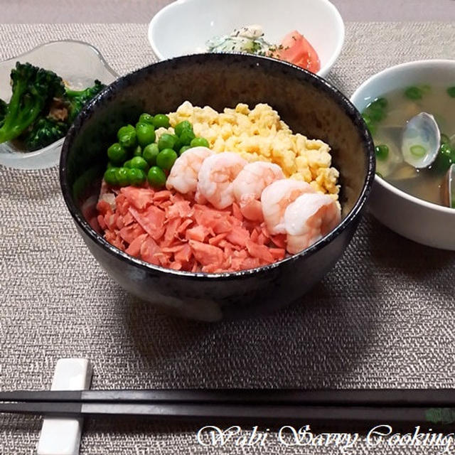 貧乏料理をちょっと豪華に！～ 鮭そぼろ丼 ～