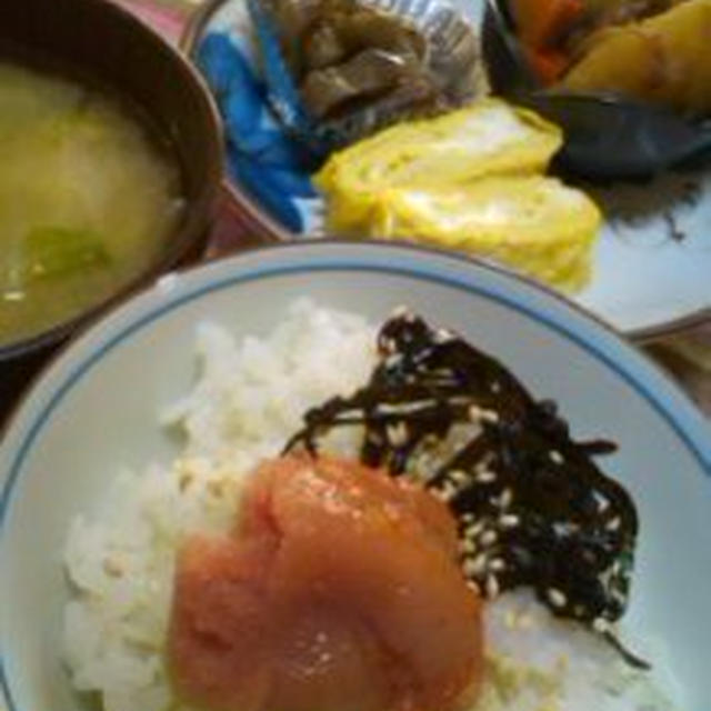 野菜のみそ汁と肉じゃが弁当～～