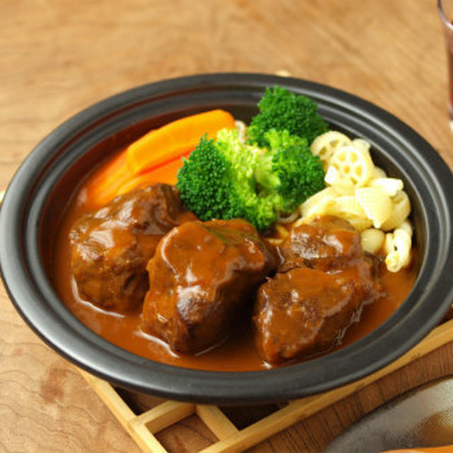 牛すね肉でビーフシチュー　、　「レシピブログ・カップ」特典モニター