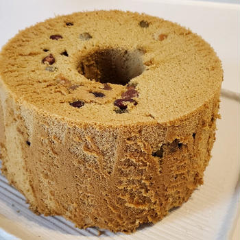 抹茶と甘納豆のｼﾌｫﾝｹｰｷ