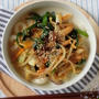 スープまで病みつきになる美味さ☆辛味噌野菜炒めのっけ豆乳うどん