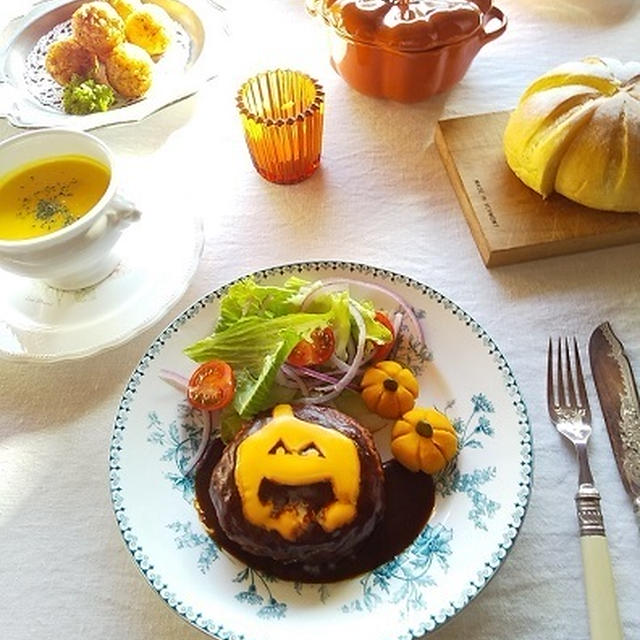 ハロウィンランチ ＆ にゃんずのコスプレ♪