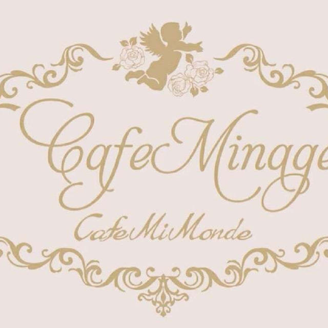 カフェミナージュ︎作品とともにクルミハウスさんのステキなお生地も並びますクルミデコールコ...