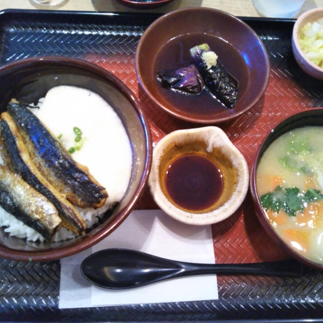 大戸屋☆イワとろ丼を食べたのですが